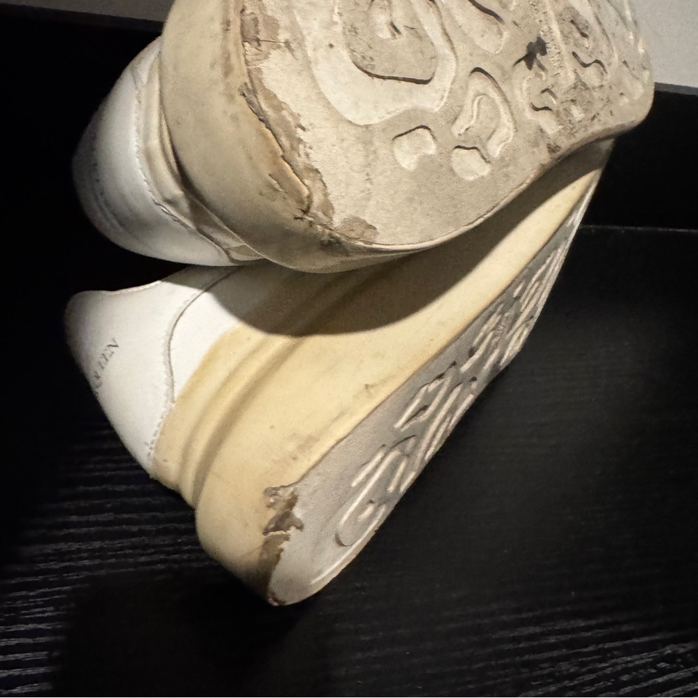 Alexander McQueen oversize White and Cream Sneakers - Picture 5 of 6